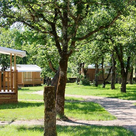 Отель Camping Les Cigales Рокамадур Экстерьер фото